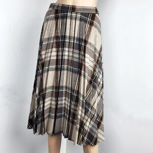 Dark Academia VTG 1970's pleated school girl wool plaid skirt Modern Size 6-8